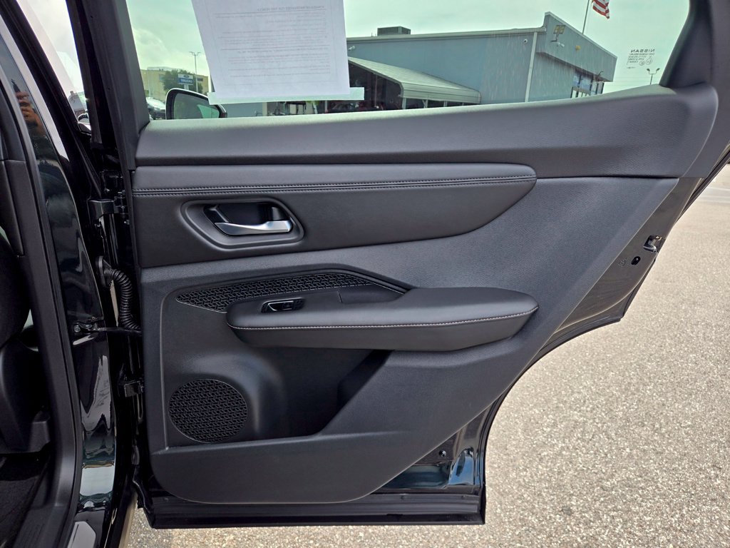Used 2023 Nissan Ariya FWD image 55