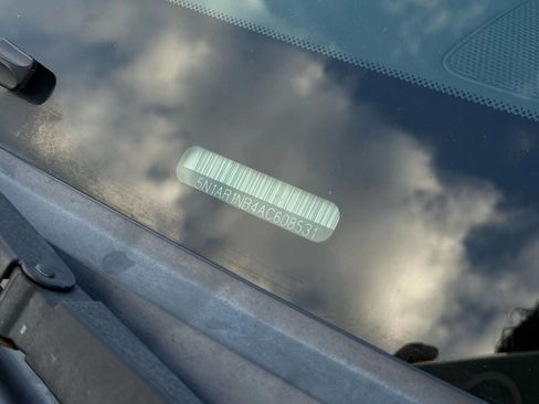 Used 2010 Nissan Pathfinder SE w/ SE Premium Journey Pkg image 28