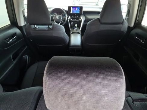 Used 2024 Toyota Venza LE AWD/4WD image 17