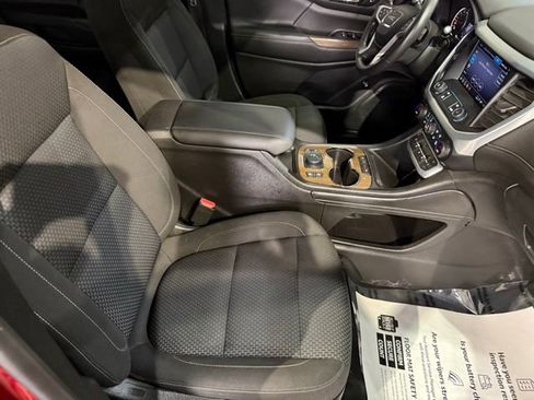 Used 2021 GMC Acadia SLE w/ Driver Convenience Package FWD image 24