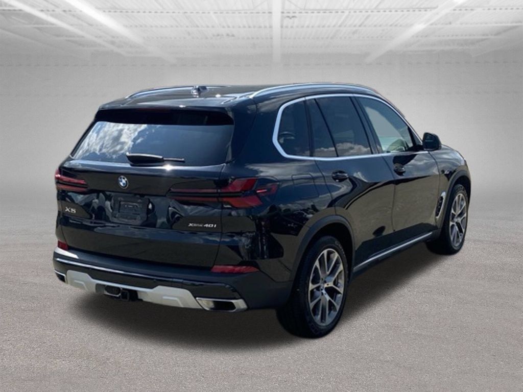 Used 2025 BMW X5 xDrive40i w/ Climate Comfort Package AWD/4WD image 5