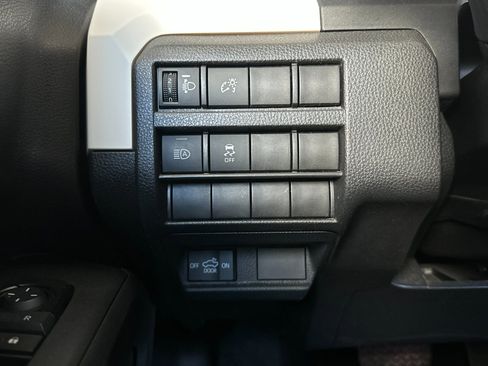 Used 2024 Toyota Tacoma TRD Off-Road AWD/4WD image 25