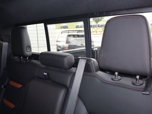 Used 2019 GMC Sierra 1500 AT4 w/ Off Road Performance Package AWD/4WD image 34
