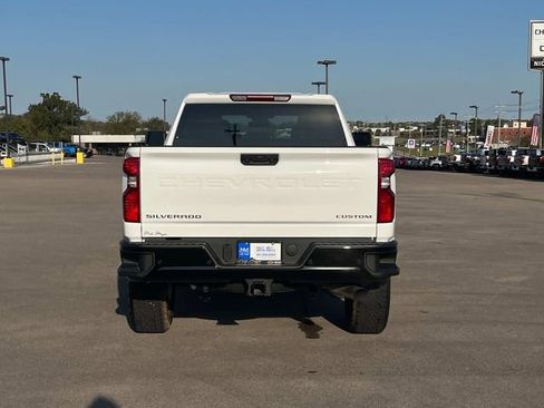 Used 2025 Chevrolet Silverado 2500 Custom w/ Custom Value Package image 5