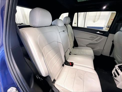 Used 2022 Volkswagen Tiguan SEL R-Line image 16