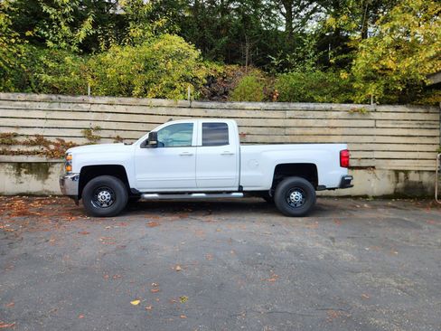 Used 2019 Chevrolet Silverado 2500 LT w/ True North Edition AWD/4WD image 11