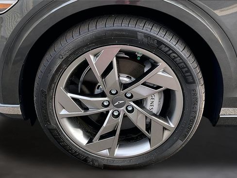 Used 2025 Genesis Electrified GV70 AWD/4WD image 34