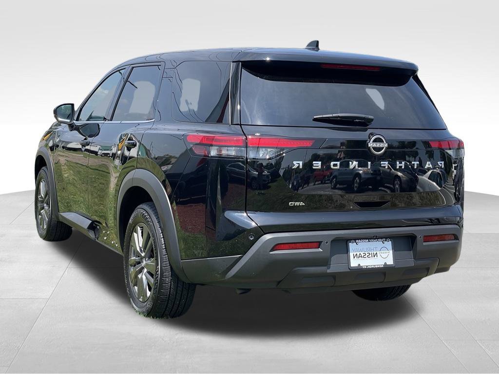 Certified 2022 Nissan Pathfinder S AWD/4WD image 5