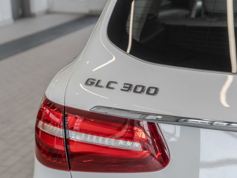 Used 2018 Mercedes-Benz GLC 300 GLC 300 image 24