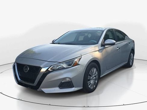 Used 2020 Nissan Altima 2.5 S FWD image 10