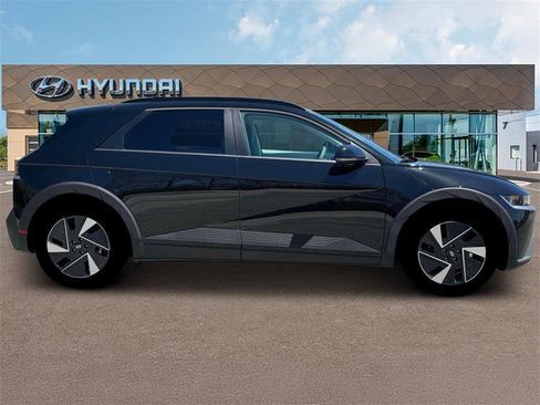 New 2026 Hyundai Ioniq 5 SEL image 9