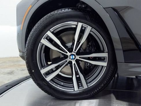 Used 2026 BMW X7 xDrive40i w/ M Sport Package AWD/4WD image 27