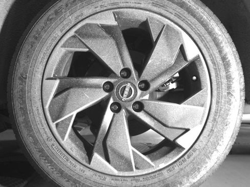 Used 2025 Nissan Rogue SV image 14