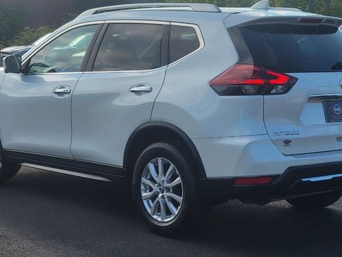 Used 2018 Nissan Rogue SV w/ Premium Package AWD/4WD image 8