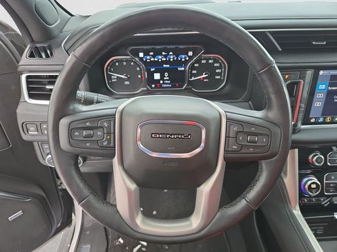 Used 2021 GMC Yukon Denali w/ Denali Ultimate Package image 10