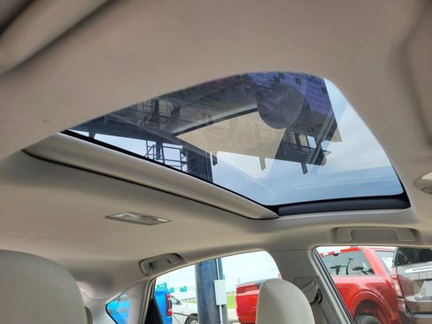 Used 2012 Toyota Prius Three w/ Solar Roof Pkg FWD image 10
