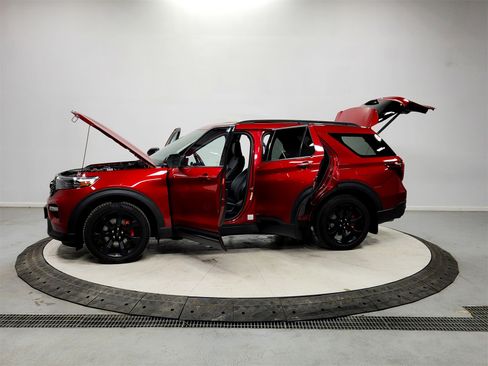 Used 2023 Ford Explorer ST w/ Equipment Group 401A image 12
