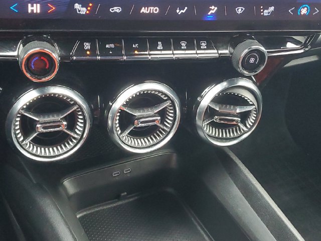 Certified 2024 Chevrolet Blazer EV LT AWD/4WD image 30