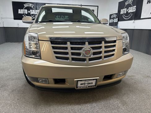 Used 2009 Cadillac Escalade 4WD Hybrid image 2