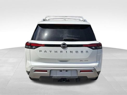 Certified 2023 Nissan Pathfinder SL w/ SL Premium Package AWD/4WD image 5