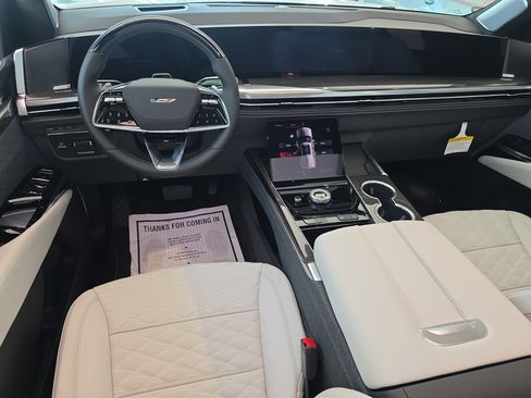 New 2026 Cadillac Escalade V AWD/4WD image 10