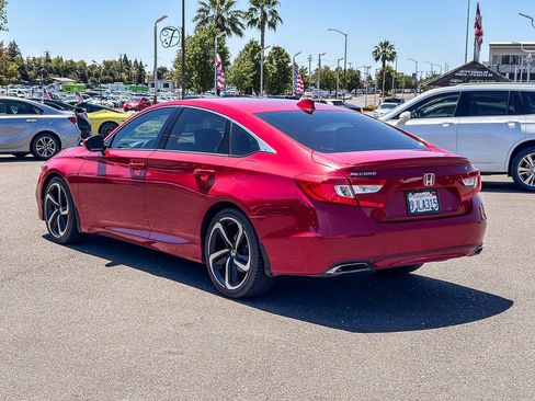 Used 2019 Honda Accord Sport image 2