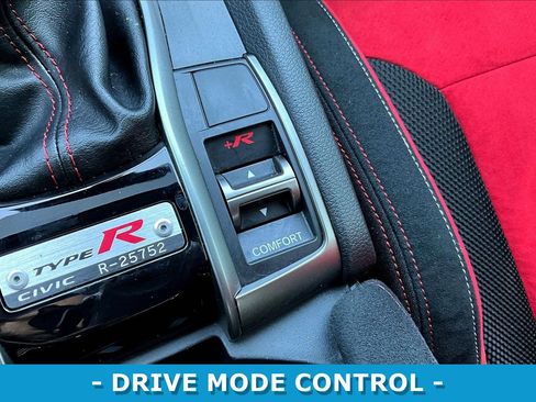 Used 2019 Honda Civic Type R image 15