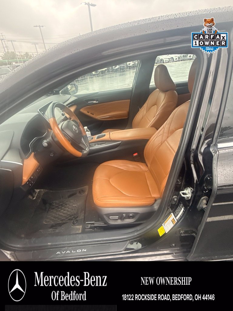 Used 2020 Toyota Avalon Limited w/ Advanced Safety Package FWD image 4