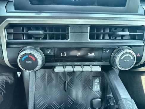 Used 2025 Toyota Tacoma TRD Sport AWD/4WD image 18