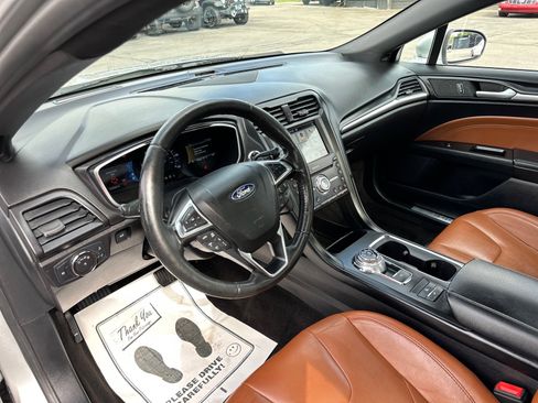 Used 2019 Ford Fusion Titanium FWD image 14