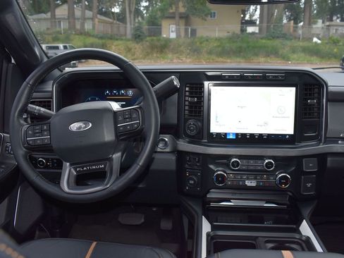 Used 2024 Ford F350 Platinum w/ FX4 Off-Road Package image 10