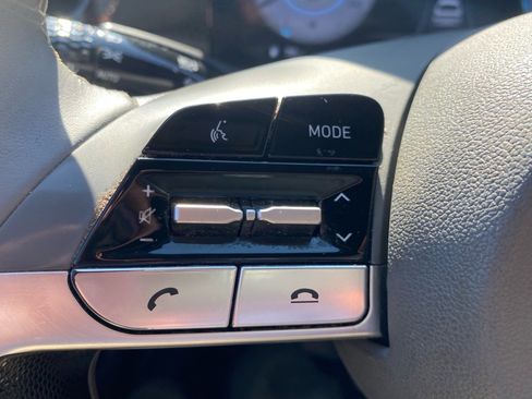 Used 2023 Hyundai Elantra SEL w/ Convenience Package image 21