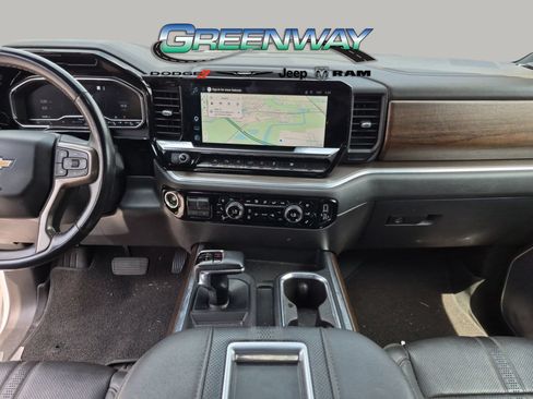 Used 2022 Chevrolet Silverado 1500 High Country RWD image 9