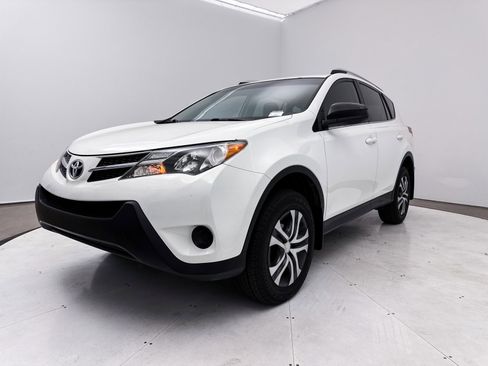 Used 2014 Toyota RAV4 LE image 8