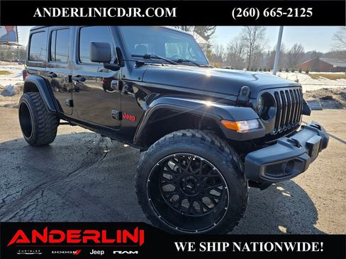Used 2021 Jeep Wrangler Unlimited Sahara AWD/4WD image 1