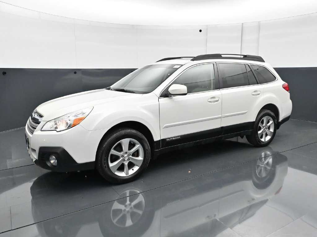 Used 2013 Subaru Outback 2.5i Limited AWD/4WD image 2