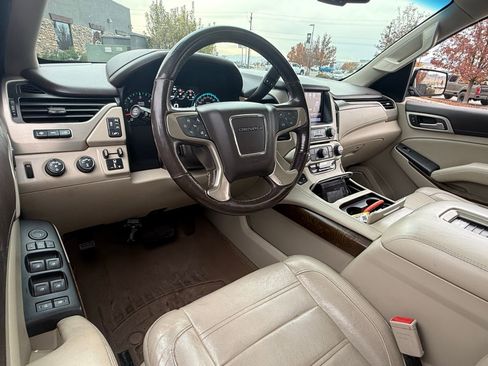 Used 2018 GMC Yukon XL Denali w/ Open Road Package image 8