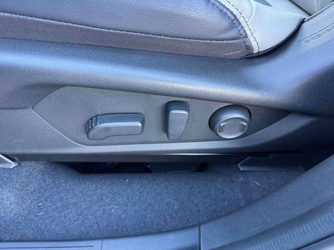 Used 2025 Subaru Forester Limited w/ Popular Package AWD/4WD image 18