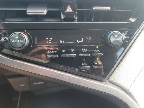 Used 2022 Toyota Camry LE image 17