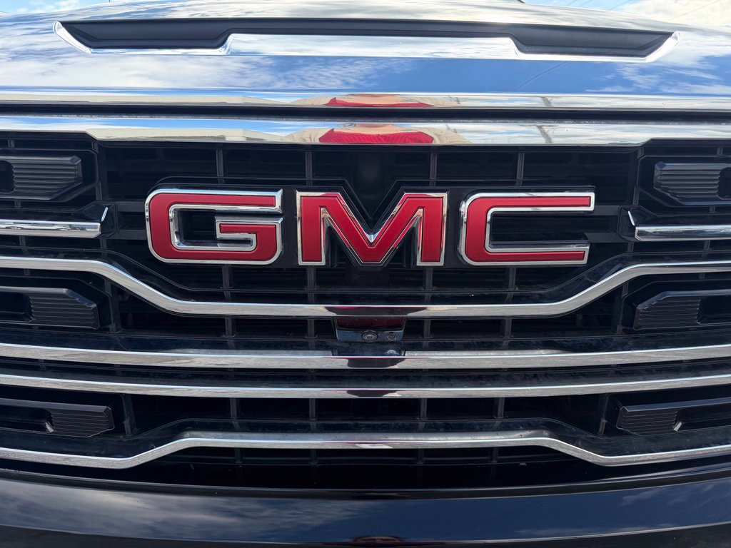 Used 2024 GMC Sierra 1500 SLT w/ SLT Premium Plus Package AWD/4WD image 7