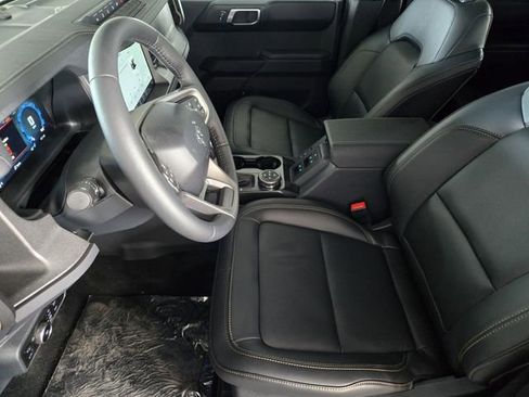 New 2025 Ford Bronco Badlands image 10