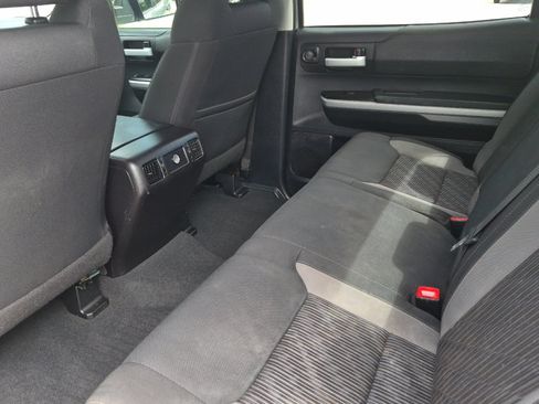 Used 2016 Toyota Tundra SR5 w/ SR5 Upgrade Package RWD image 11