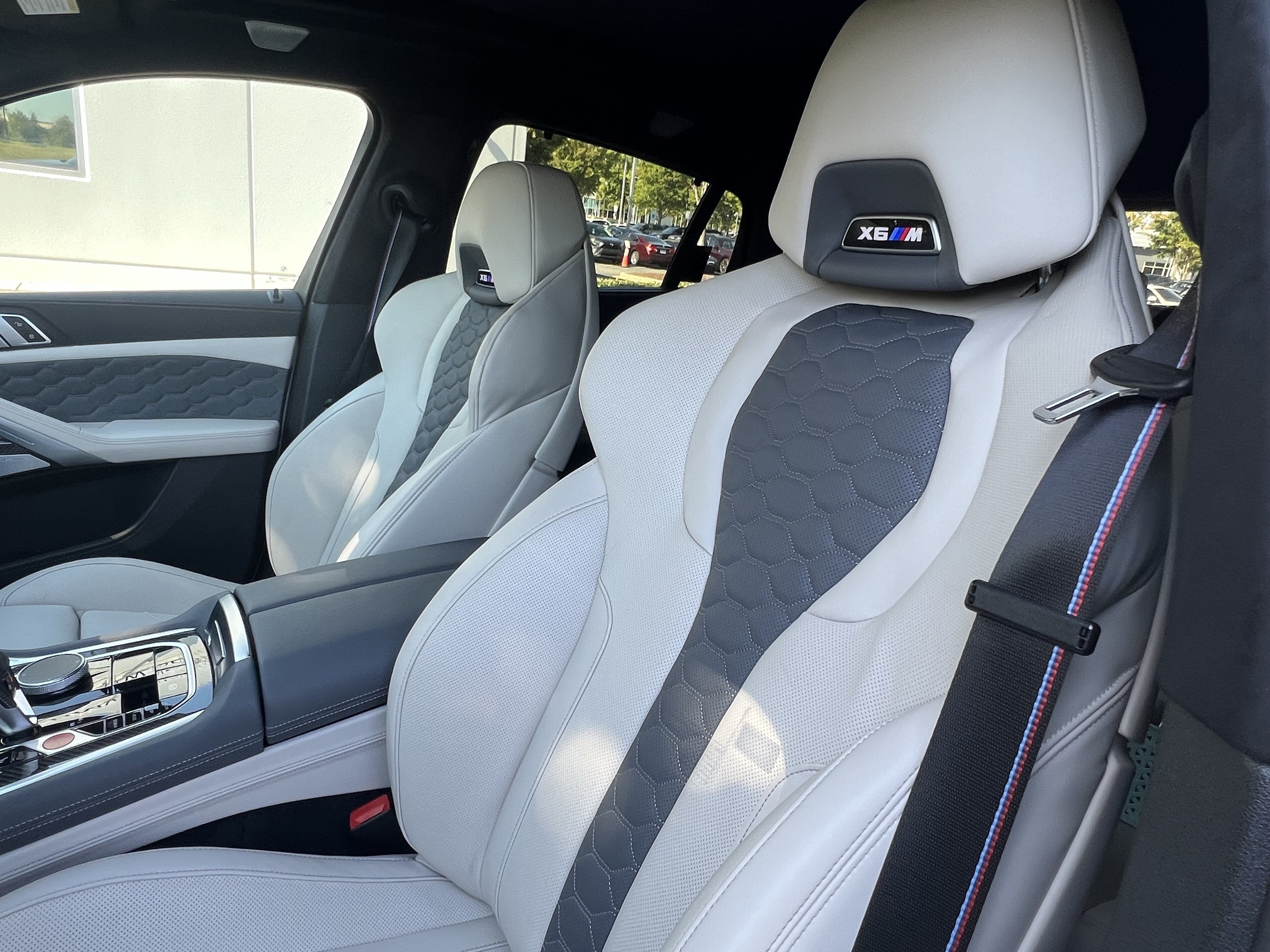 Used 2025 BMW X6 M Competition w/ Executive Package AWD/4WD image 16