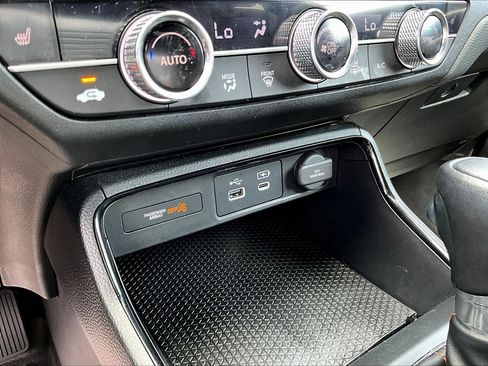 Used 2024 Honda CR-V Sport image 16