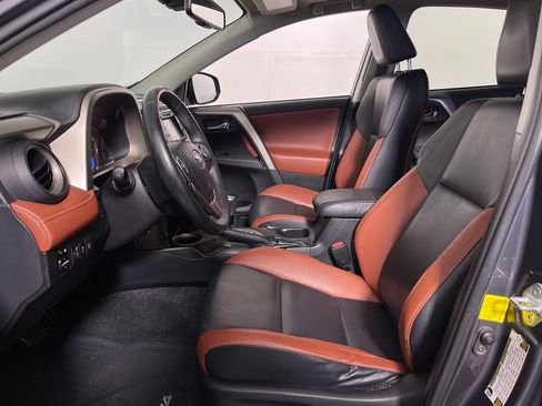 Used 2015 Toyota RAV4 Limited w/ Technology Package FWD image 12