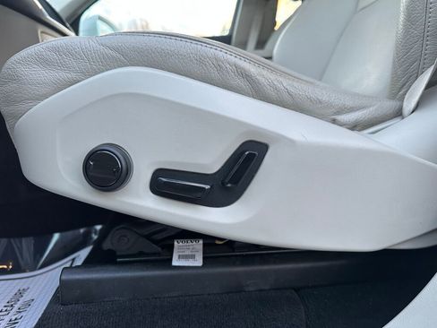 Used 2021 Volvo XC90 T6 Momentum image 10