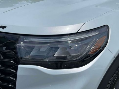 Used 2026 Ford Explorer ST-Line w/ ST-Line Street Pack AWD/4WD image 13
