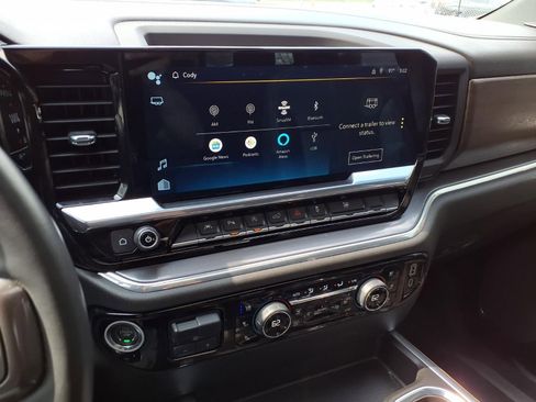 Used 2023 Chevrolet Silverado 1500 High Country w/ High Country Premium Package image 7