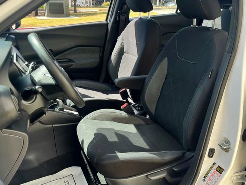 Used 2020 Nissan Kicks S FWD image 19