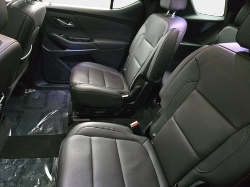 Used 2023 Chevrolet Traverse High Country AWD/4WD image 12